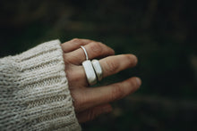 Load image into Gallery viewer, Signet Ring size 8