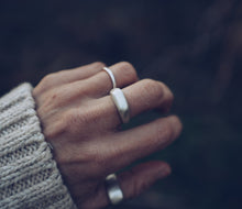 Load image into Gallery viewer, Signet Ring size 6