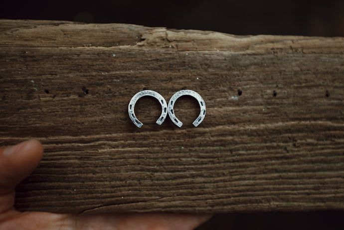 Horseshoe Studs