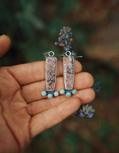 Load image into Gallery viewer, Lavender and Blue Earrings