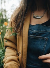 Load image into Gallery viewer, Salmon Jaw Necklace