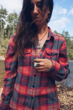 Load image into Gallery viewer, Salmon Run Necklace