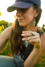 Load image into Gallery viewer, Periodical Cicada Necklace