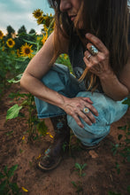 Load image into Gallery viewer, Canyon Wren And Wild Horse Jasper Ring