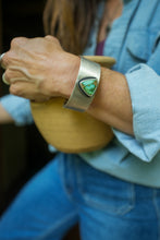 Load image into Gallery viewer, Elegant Variscite Cuff
