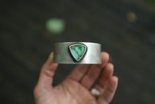 Load image into Gallery viewer, Elegant Variscite Cuff