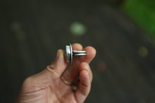Load image into Gallery viewer, Royston Ribbon Ring