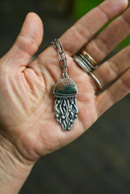 Load image into Gallery viewer, Jellyfish Necklace