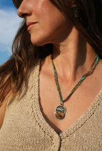 Load image into Gallery viewer, Night Wolf necklace