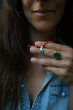 Load image into Gallery viewer, Crayfish Claw Spiny Oyster Bead necklace