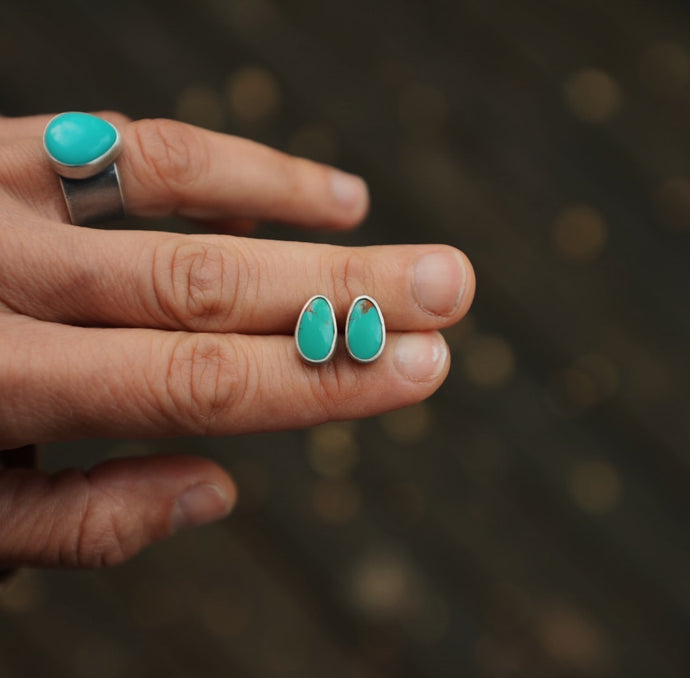 Simple Does It Turquoise Earrings
