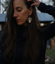 Load image into Gallery viewer, Canyon Moon Howl Earrings